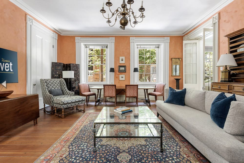 Photo of Livingroom in South of Broad