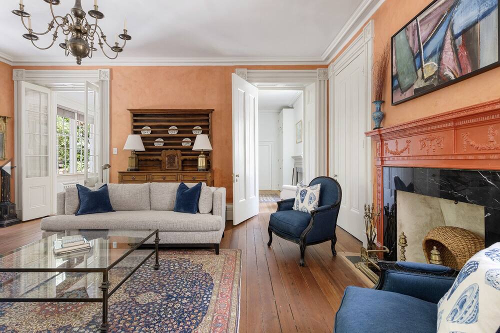 Photo of Livingroom in South of Broad