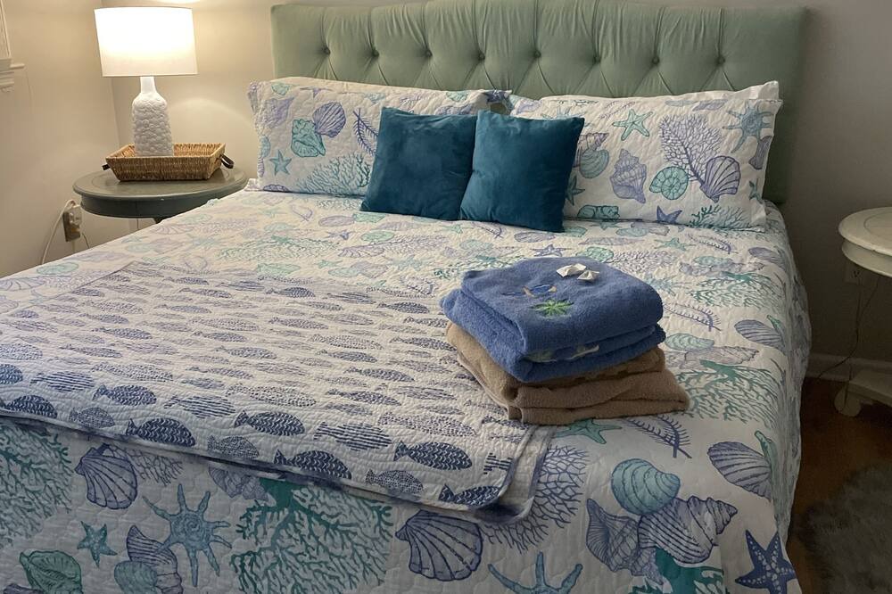 Photo of Bedroom in Hanahan