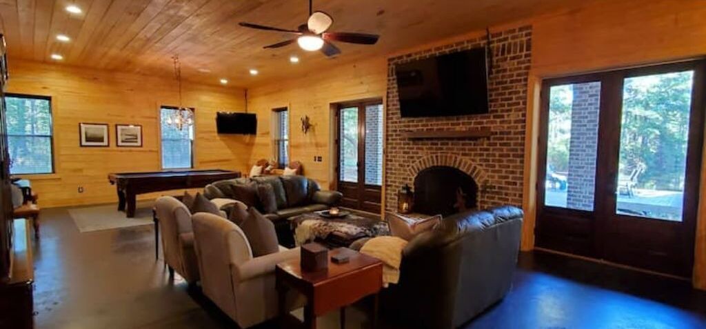Photo of Livingroom in Debordieu Colony