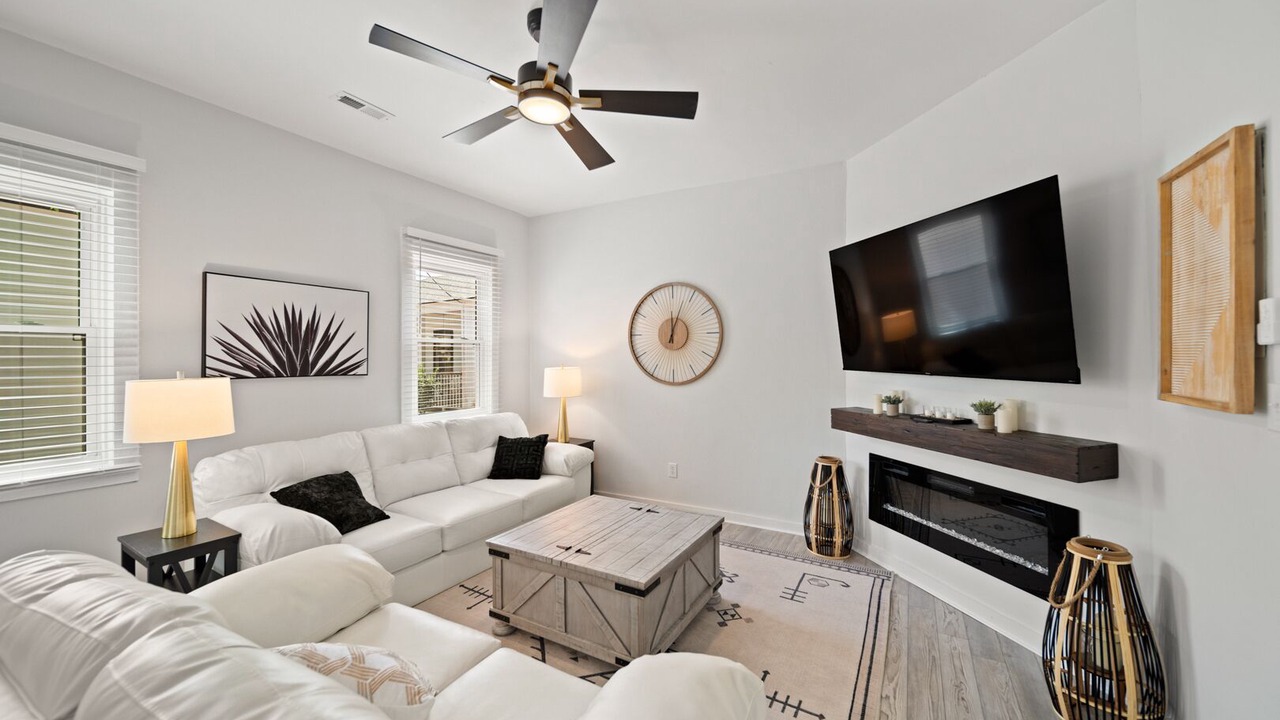 Photo of Livingroom in North-Central