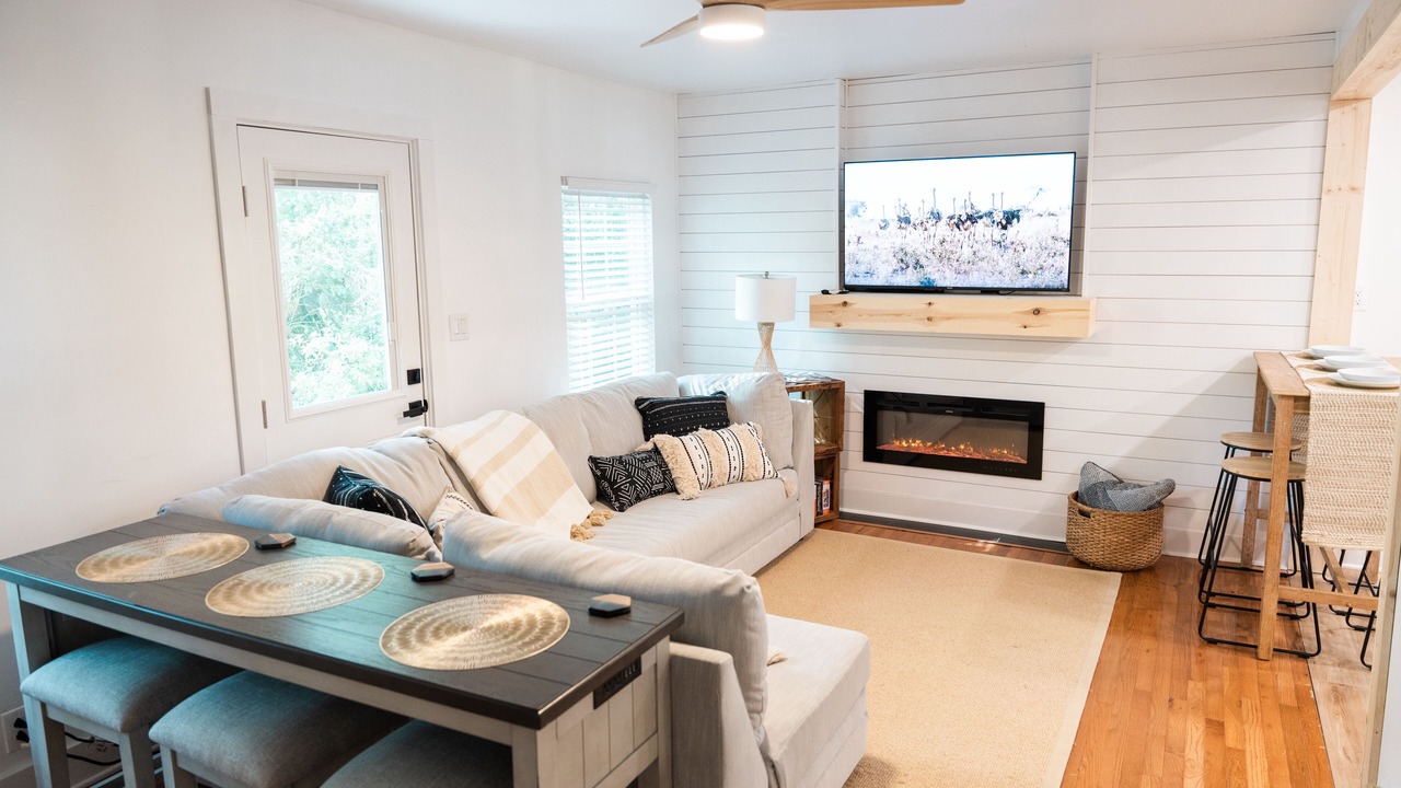 Photo of Livingroom in Riverland Terrace