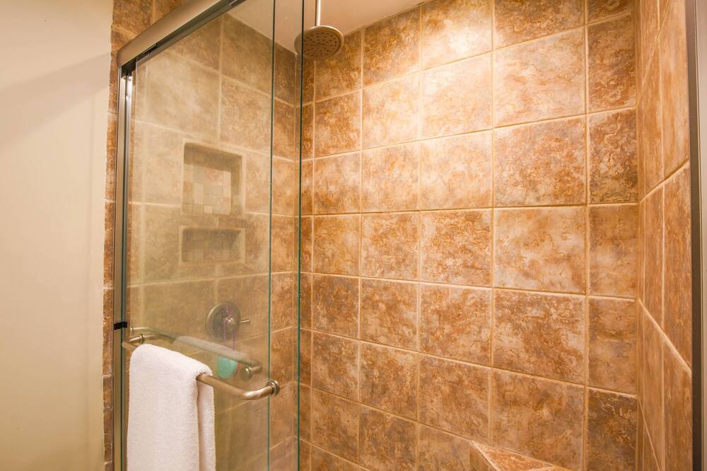 Photo of Bathroom in Sullivan's Island