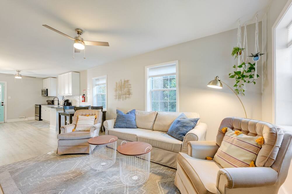 Photo of Livingroom in North Charleston