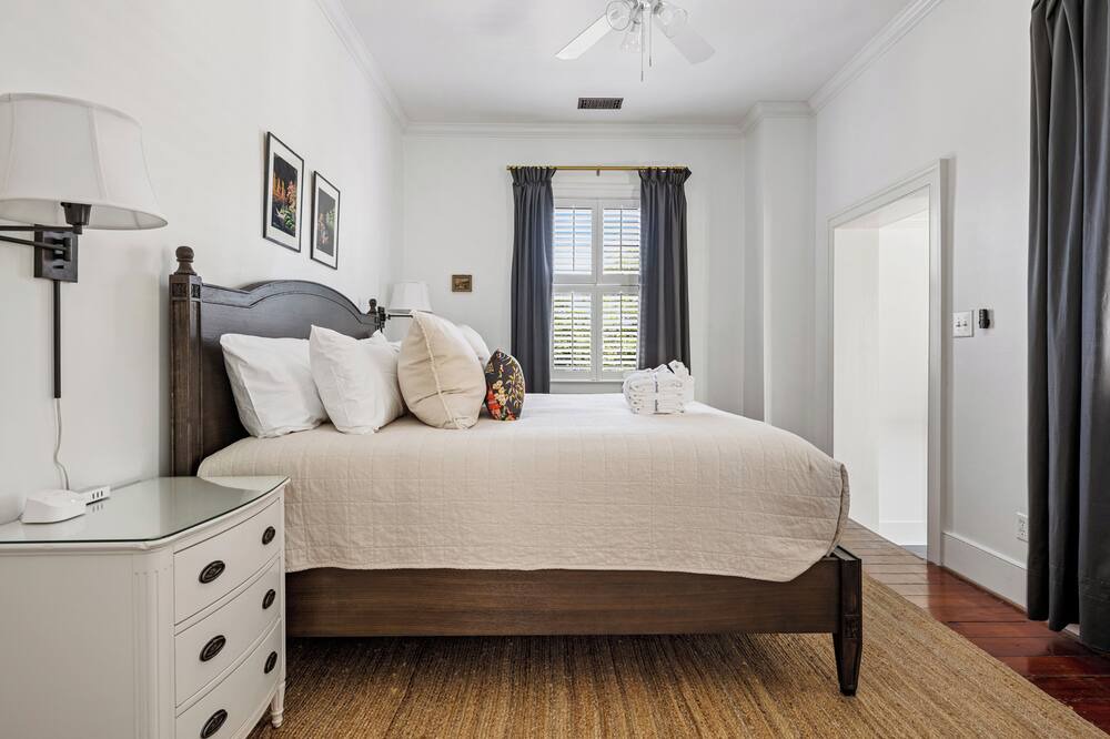 Photo of Bedroom in South of Broad