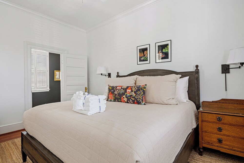 Photo of Bedroom in South of Broad