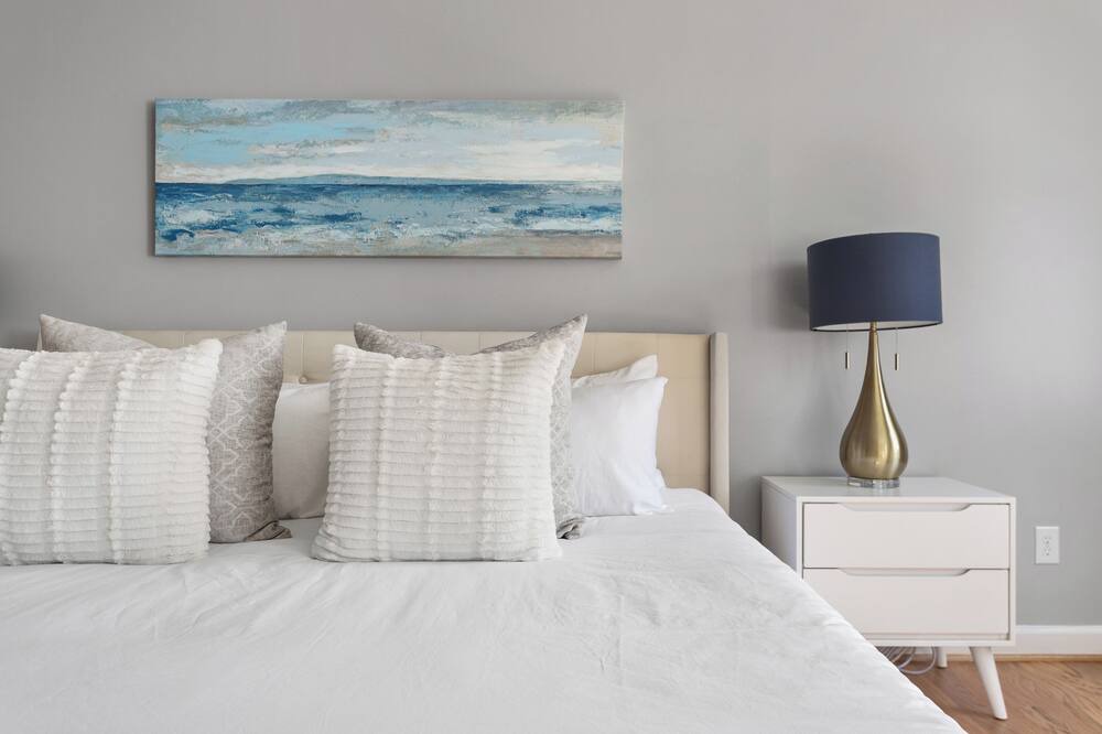 Photo of Bedroom in South of Broad