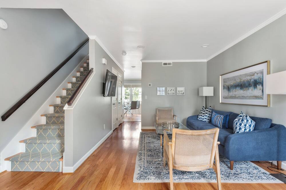 Photo of Livingroom in South of Broad