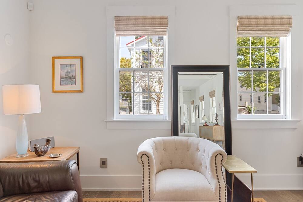Photo of Livingroom in Westside
