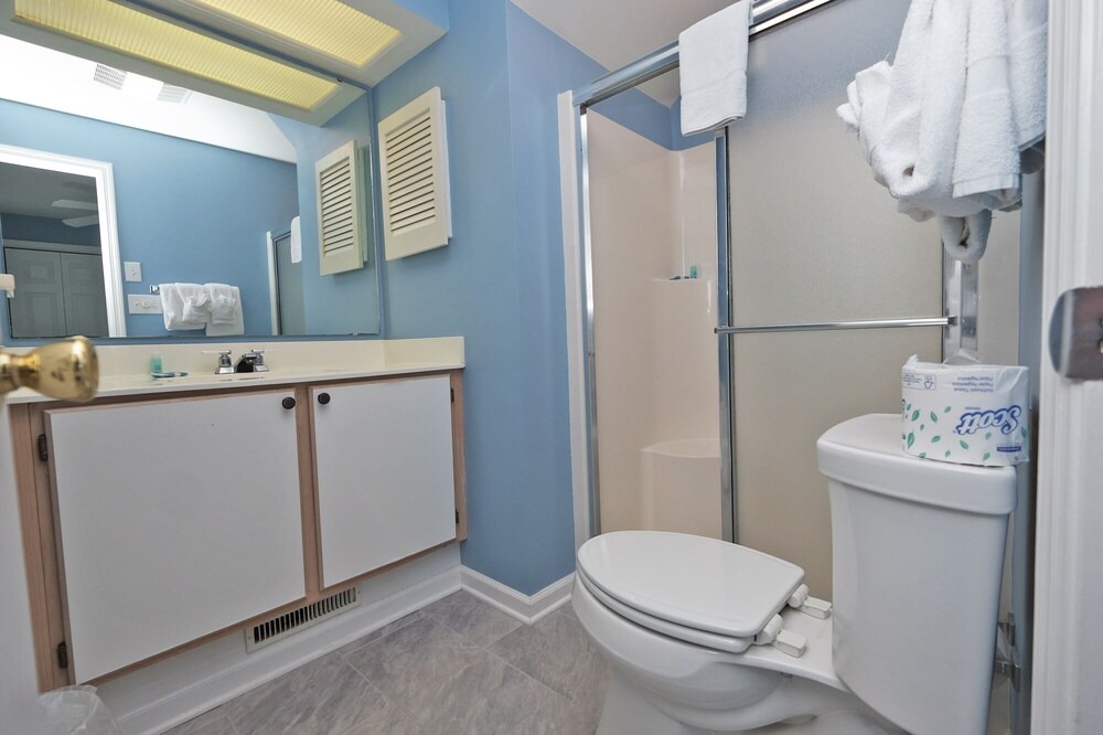 Photo of Bathroom in Litchfield by the Sea