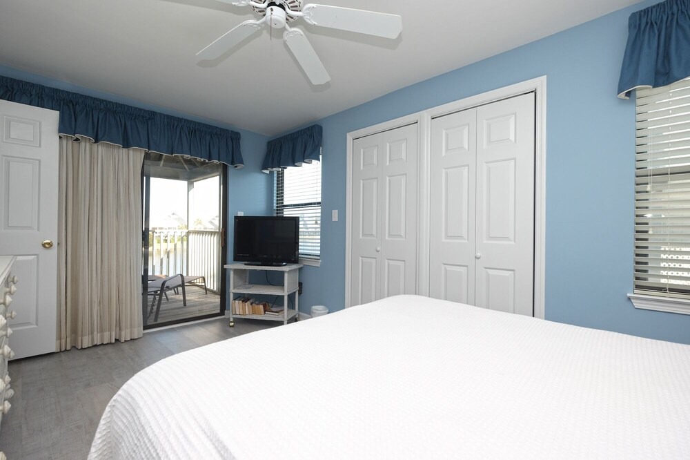 Photo of Bedroom in Litchfield by the Sea