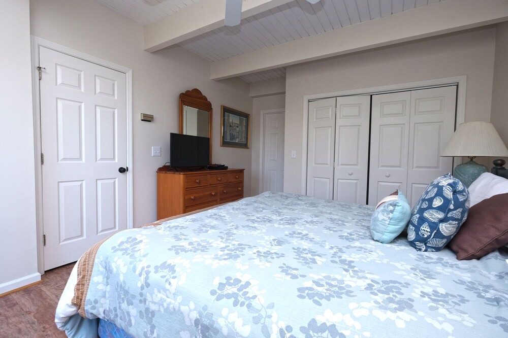 Photo of Bedroom in Litchfield by the Sea