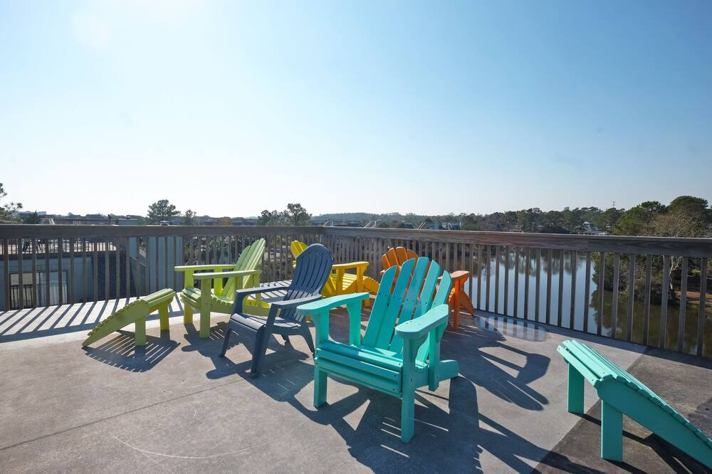 Photo of Patio Balcony in Litchfield by the Sea