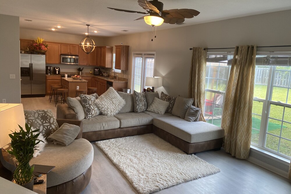 Photo of Livingroom in Port Wentworth