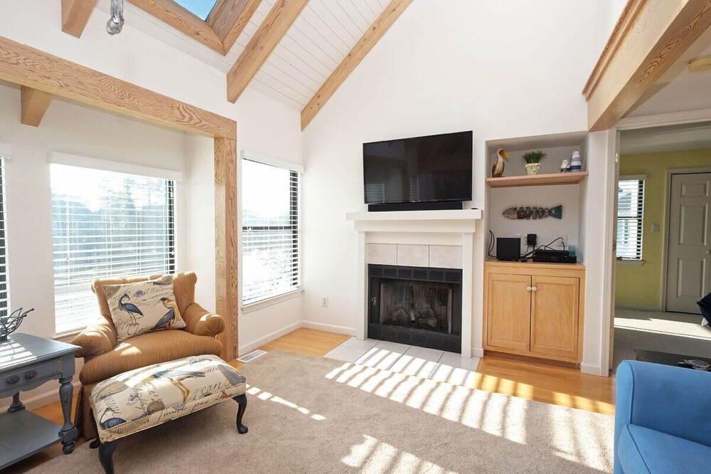 Photo of Livingroom in Litchfield by the Sea