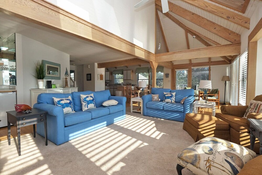 Photo of Livingroom in Litchfield by the Sea