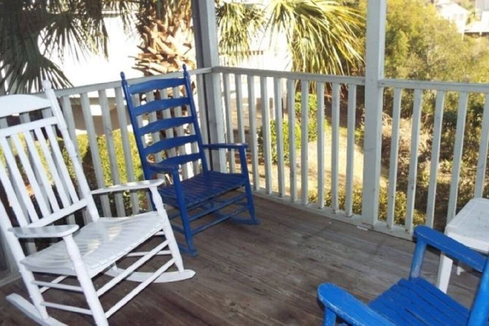 Photo of Patio Balcony in Litchfield by the Sea