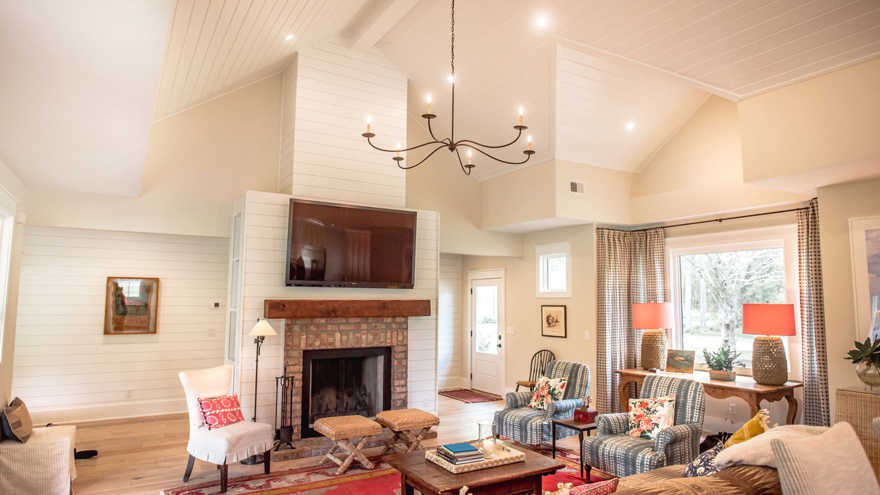 Photo of Livingroom in Debordieu Colony
