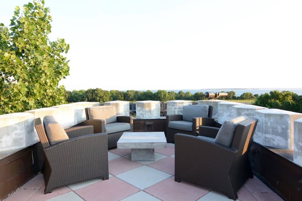 Photo of Patio Balcony in Sullivan's Island