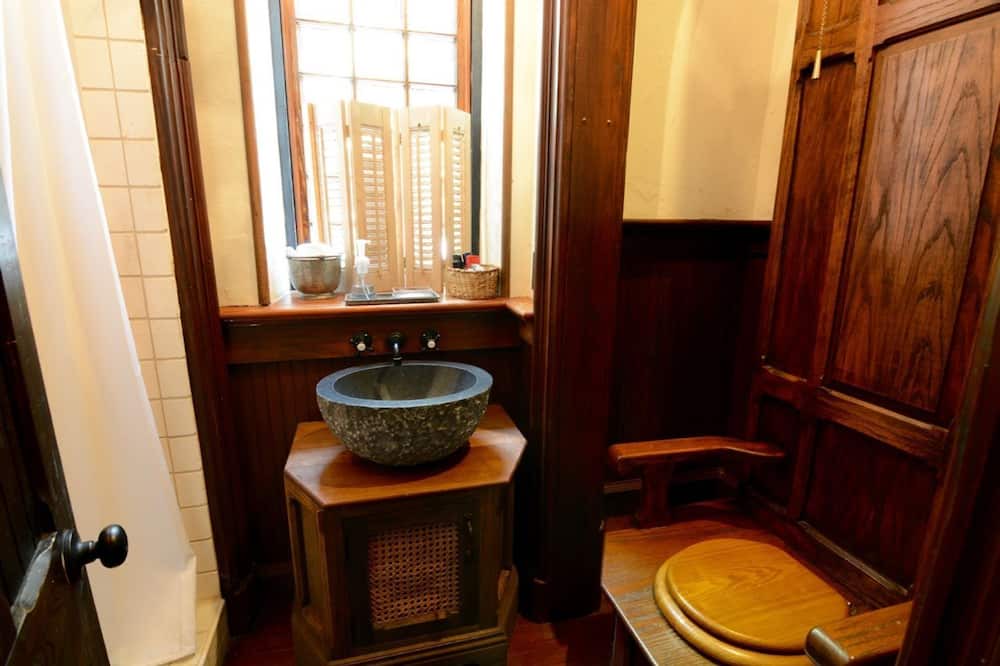 Photo of Bathroom in Sullivan's Island