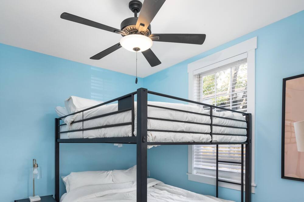 Photo of Bedroom in Downtown Charleston
