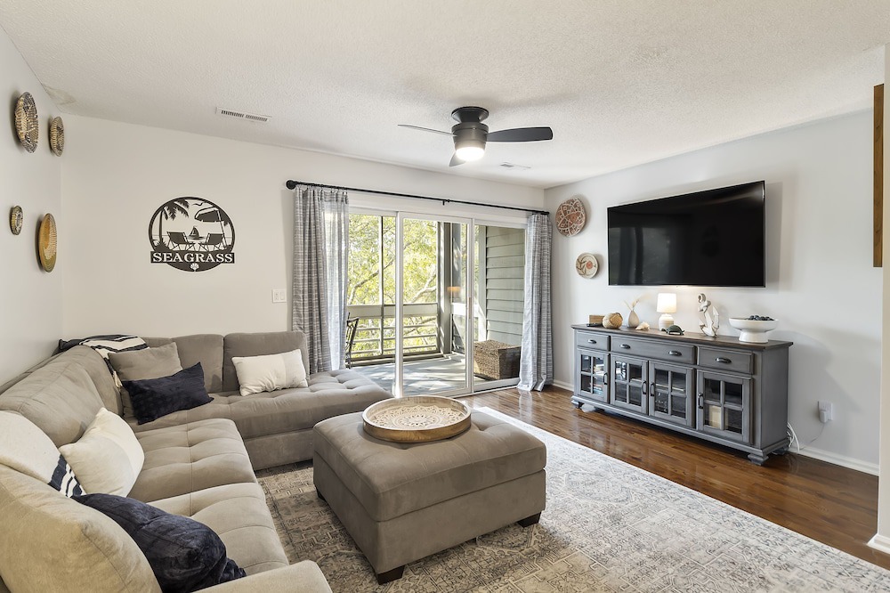 Photo of Livingroom in Seabrook Island