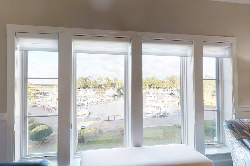 Photo of Bedroom in Shelter Cove