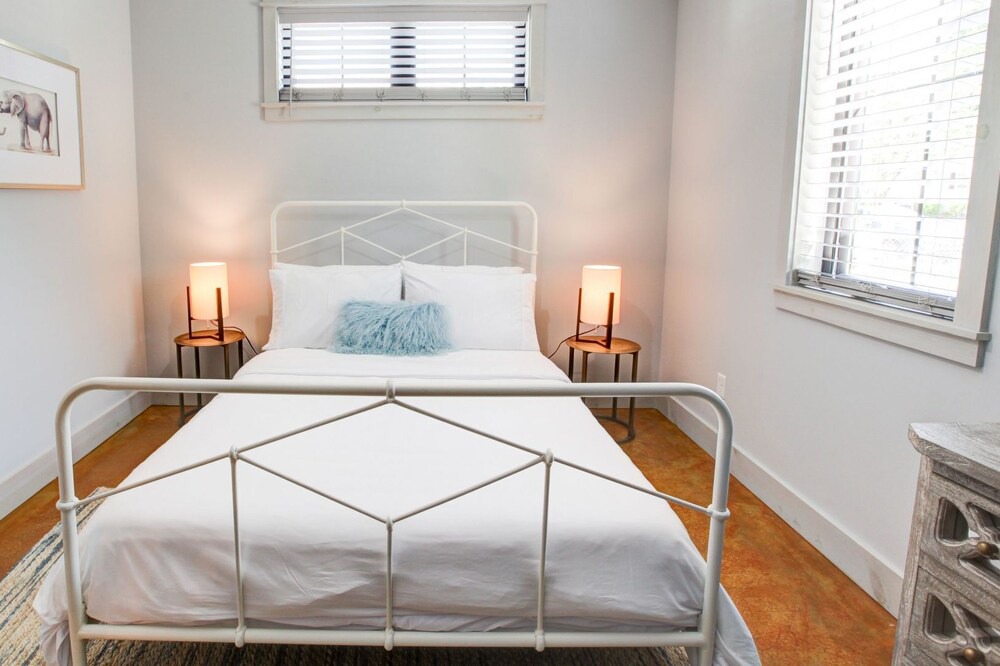 Photo of Bedroom in Optimist Park