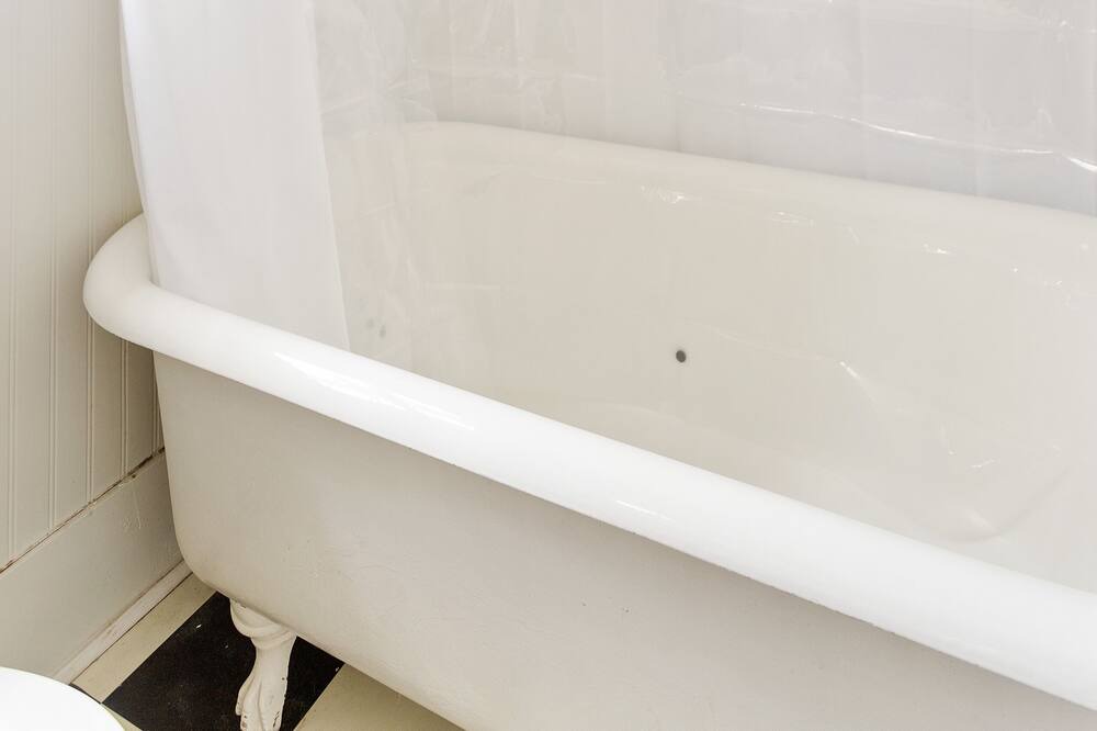 Photo of Bathroom in Radcliffeborough