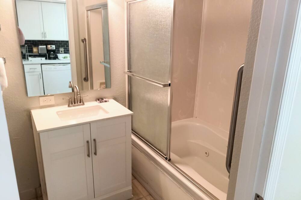 Photo of Bathroom in Atlantic Beach