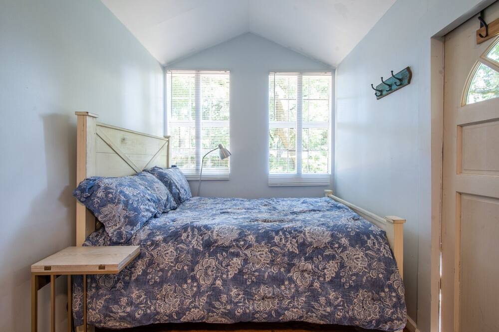 Photo of Bedroom in North Charleston