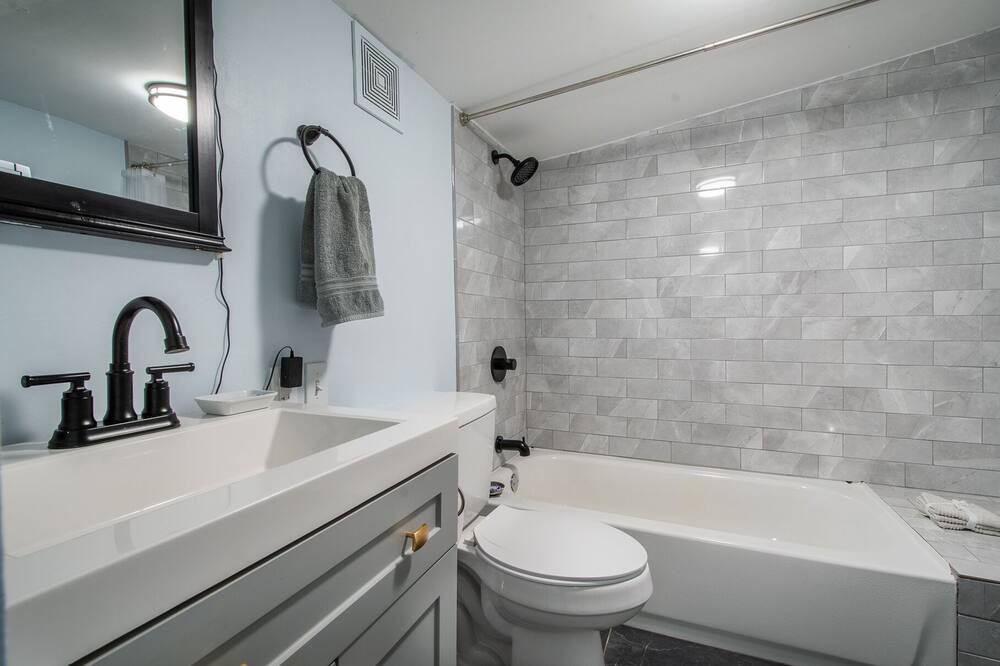 Photo of Bathroom in North Charleston