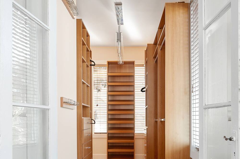 Photo of Bedroom in South of Broad