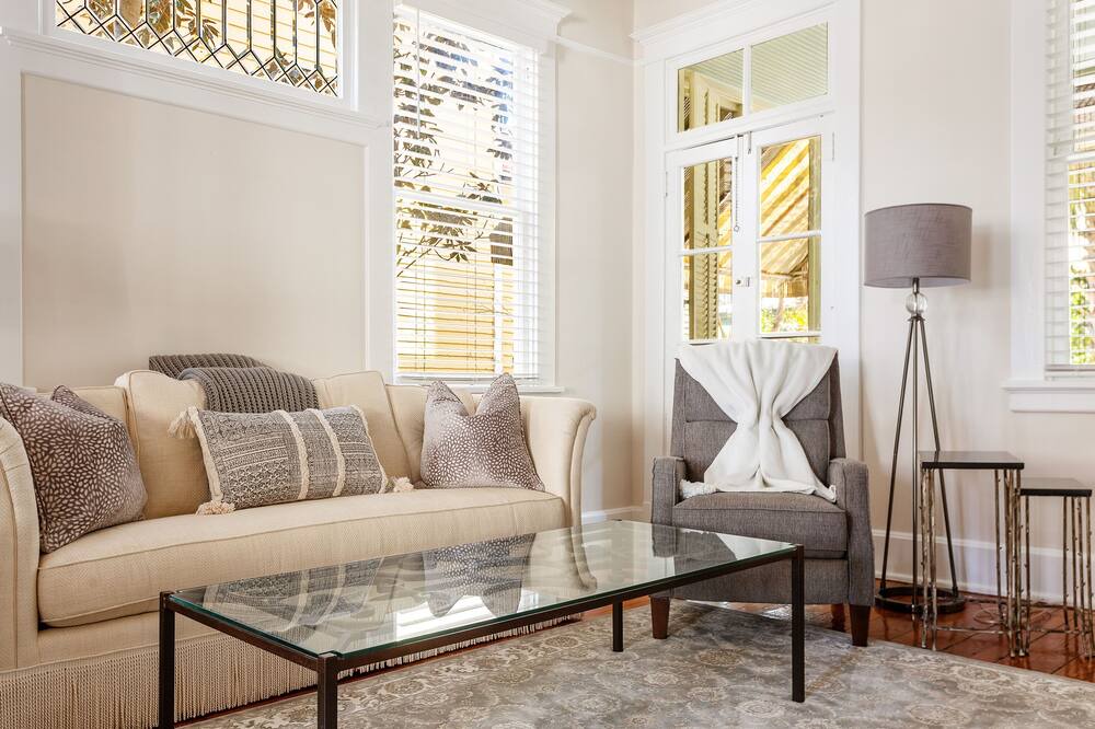 Photo of Livingroom in South of Broad