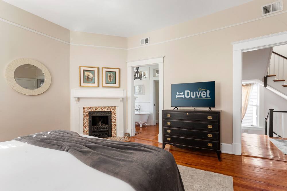Photo of Bedroom in South of Broad