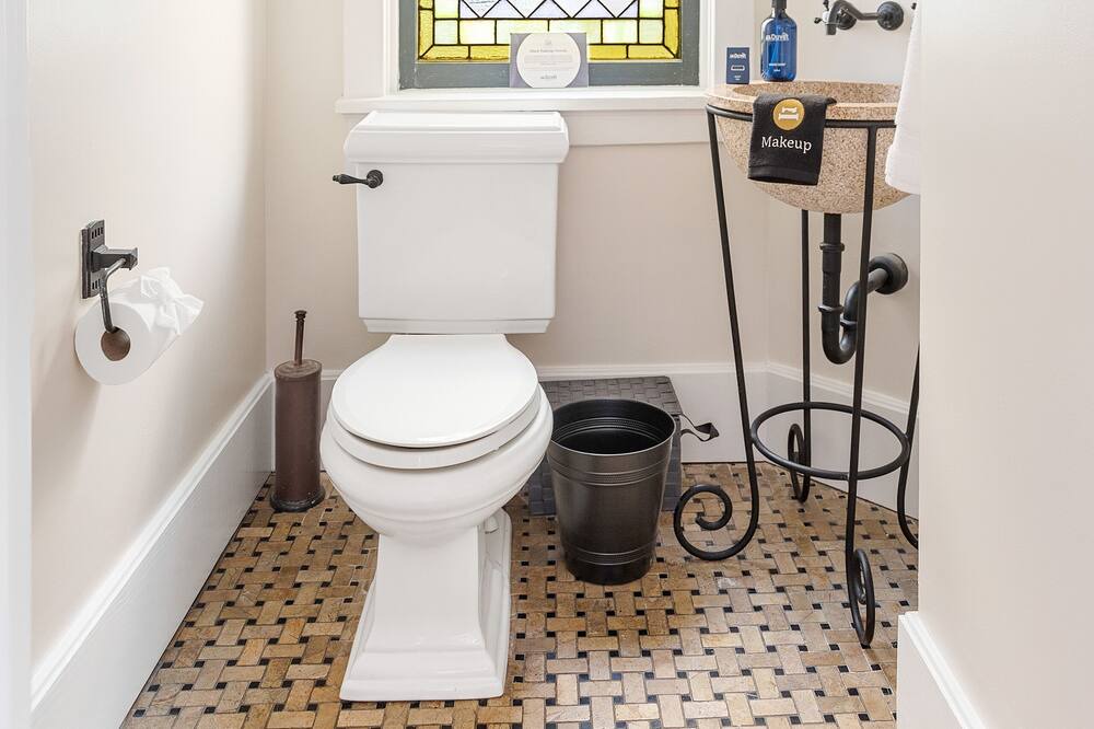 Photo of Bathroom in South of Broad