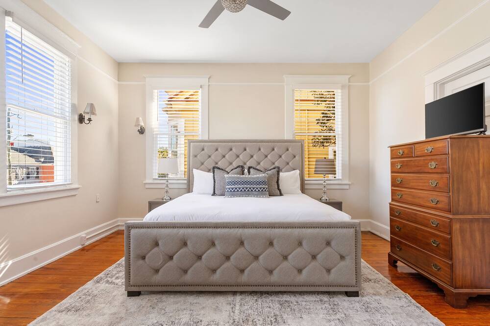 Photo of Bedroom in South of Broad