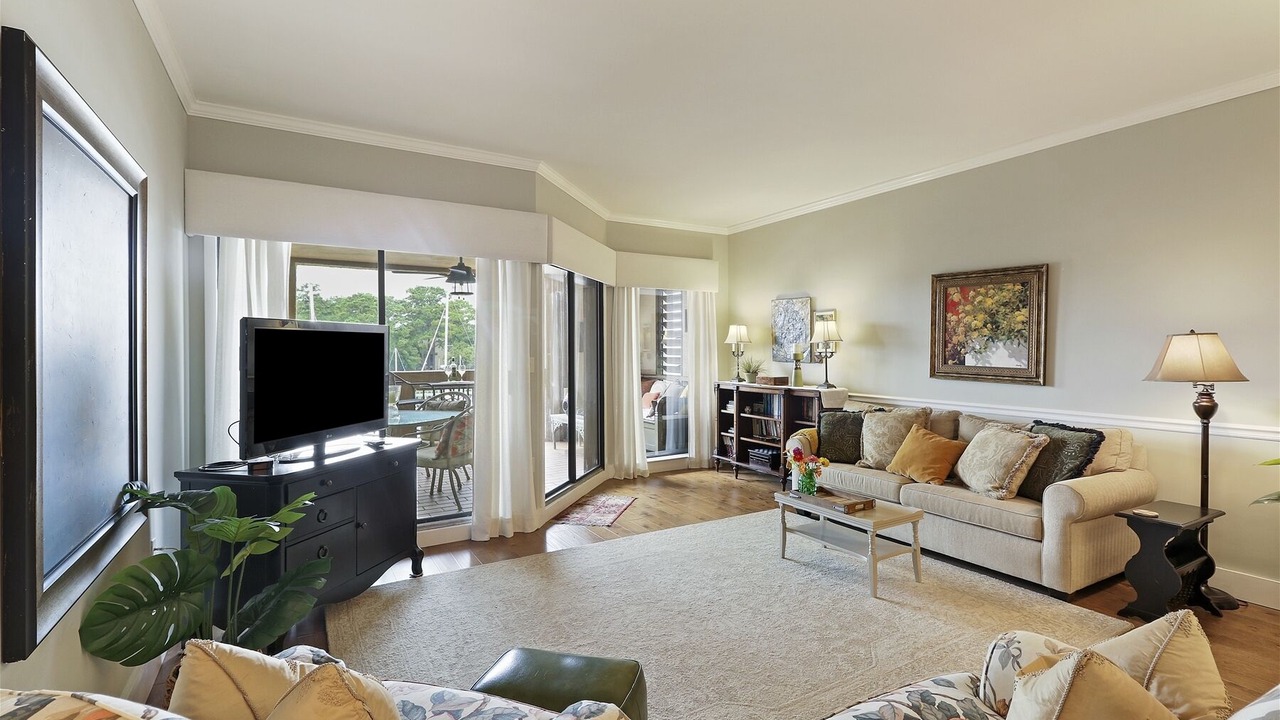 Photo of Livingroom in Shelter Cove
