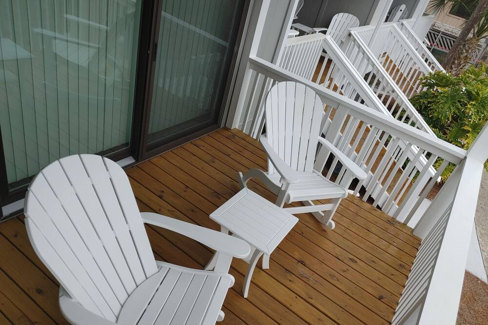 Photo of Patio Balcony in Oceanmarsh Subdivision