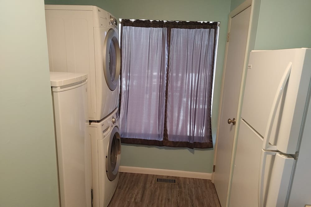 Photo of Kitchen in Oceanmarsh Subdivision