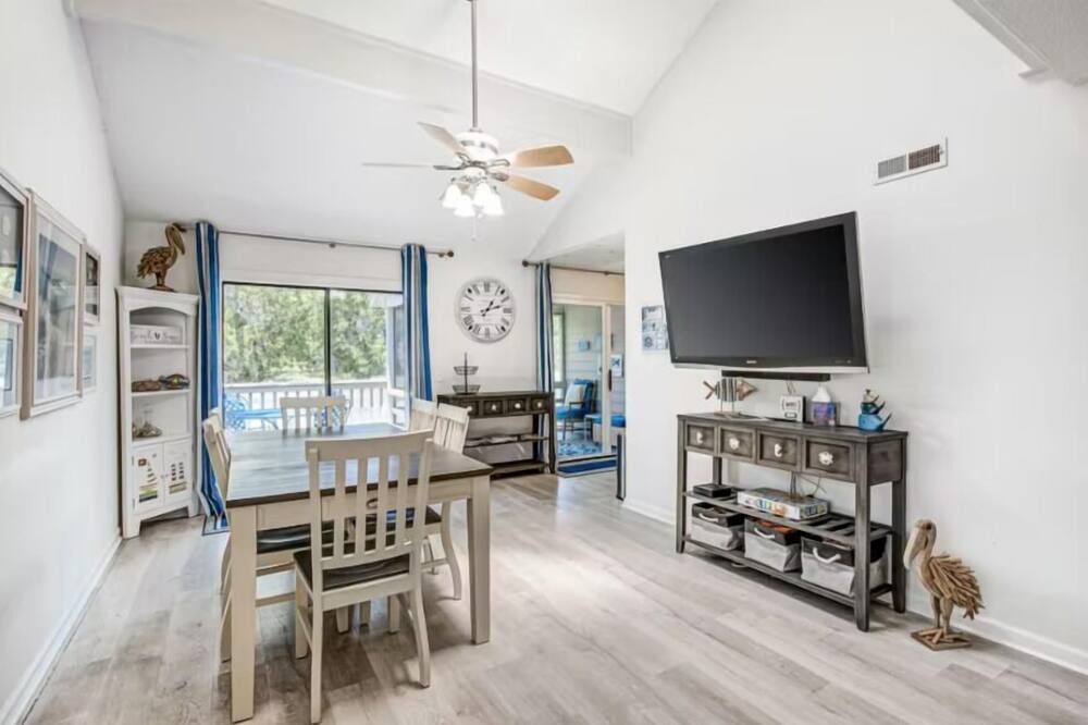 Photo of Bedroom in Seabrook Island