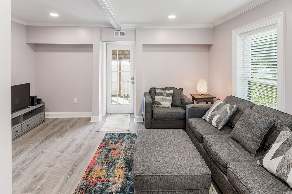 Photo of Livingroom in Belmont