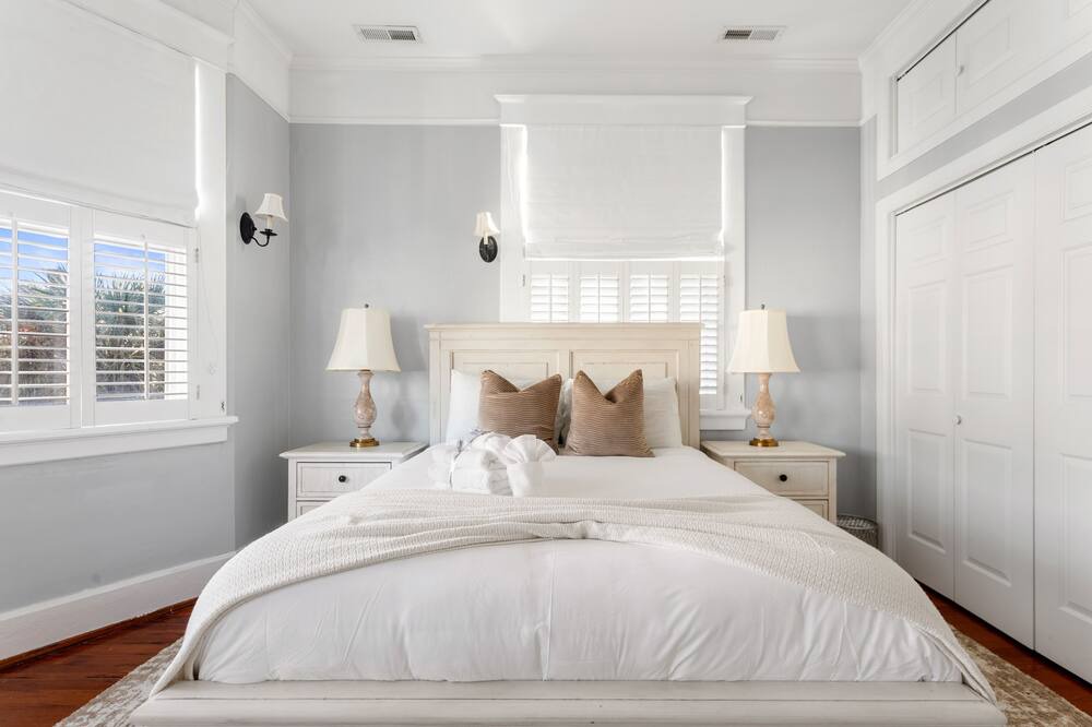 Photo of Bedroom in South of Broad