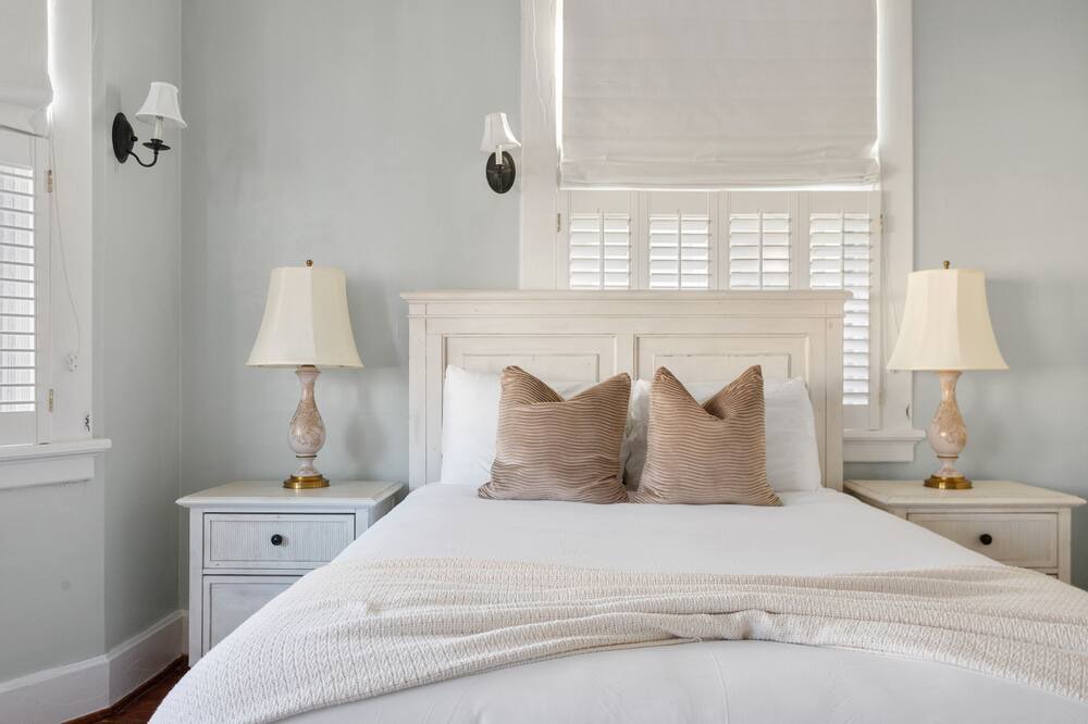 Photo of Bedroom in South of Broad
