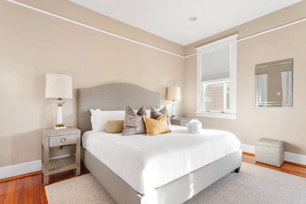 Photo of Bedroom in South of Broad