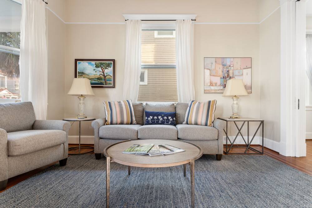 Photo of Livingroom in South of Broad