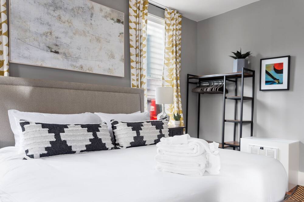Photo of Bedroom in Downtown Charleston