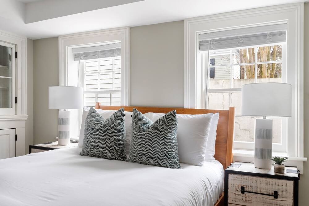Photo of Bedroom in Downtown Charleston