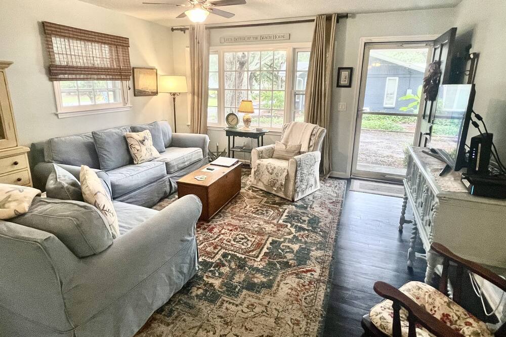 Photo of Livingroom in Isle of Palms
