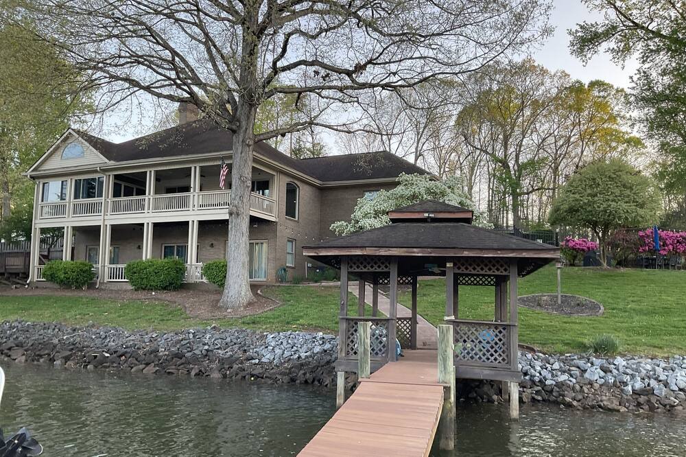 Photo of Outdoor in Dixie - Berryhill